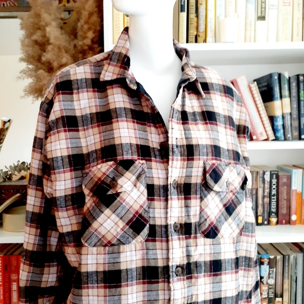 St. John's Bay Women's Plaid Button Up Shaket Z63 - Picture 2 of 6